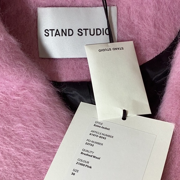 STAND STUDIO
Esme brushed double-breasted coat
$895 - Picture 12 of 16